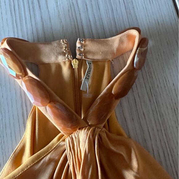 Badgley Mischka Silk Jewel A line halter in gold - Small - Picture 4 of 9